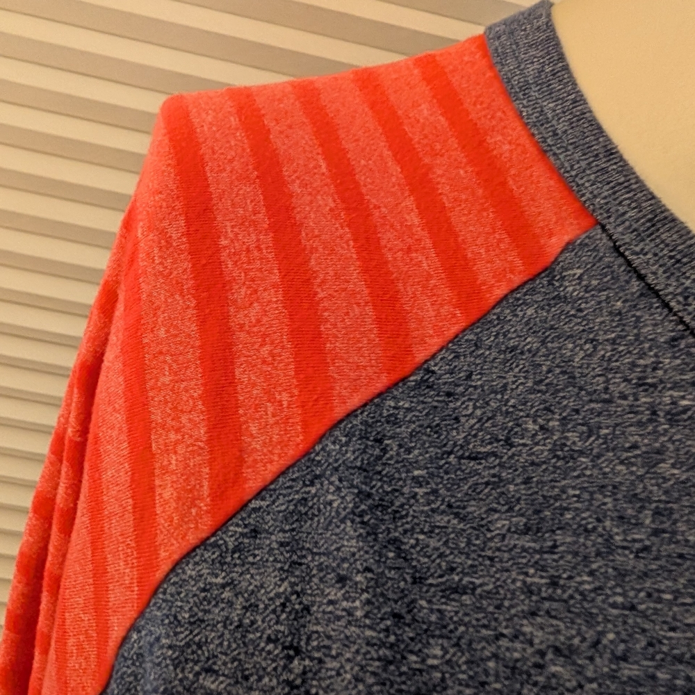 LuLaRoe Blue Heathered Top
